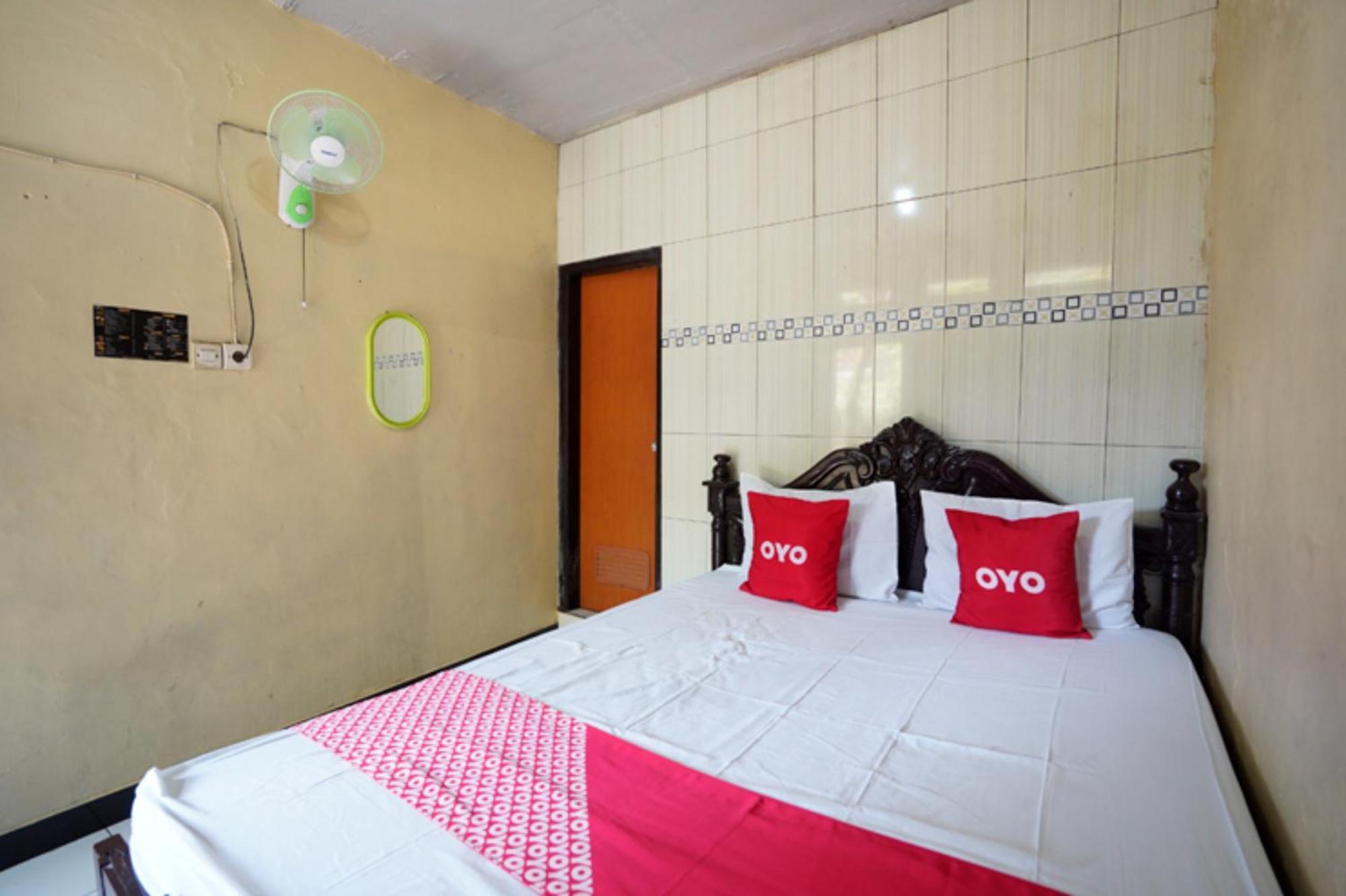 Oyo 927 Carina Hotel Claket Экстерьер фото