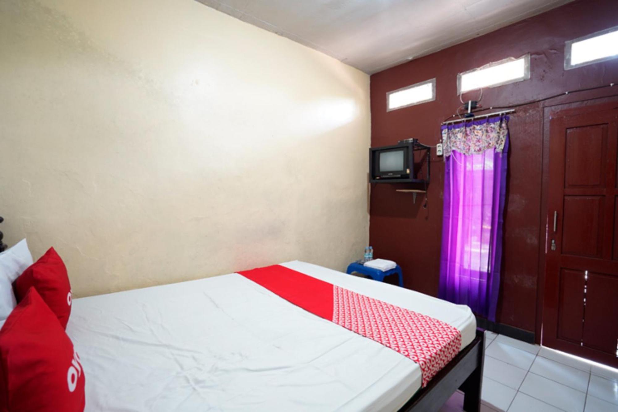 Oyo 927 Carina Hotel Claket Экстерьер фото