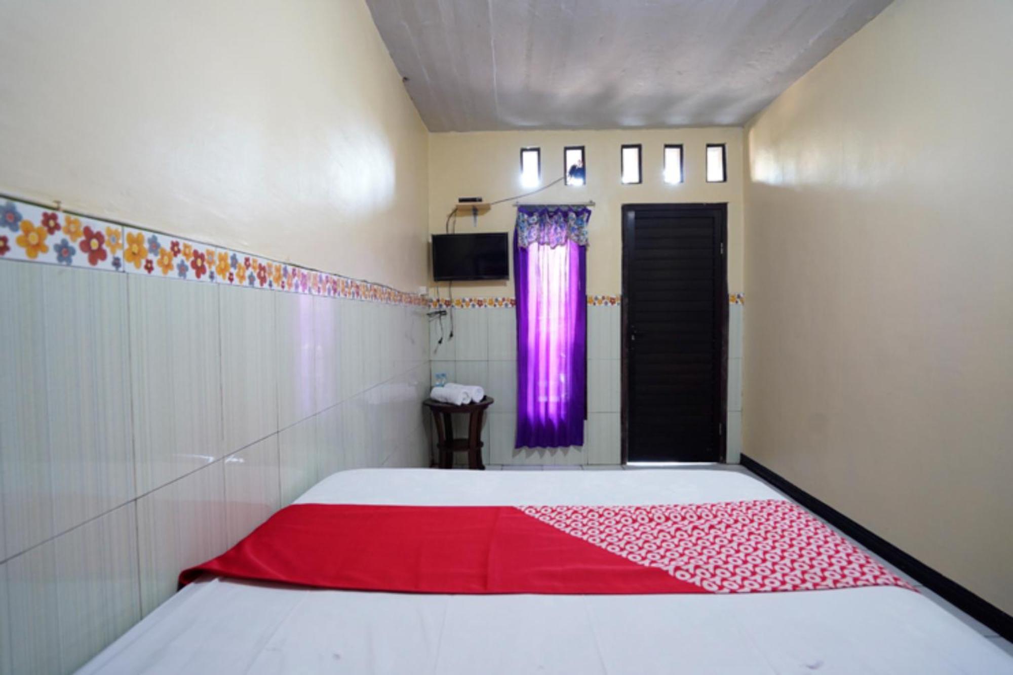 Oyo 927 Carina Hotel Claket Экстерьер фото