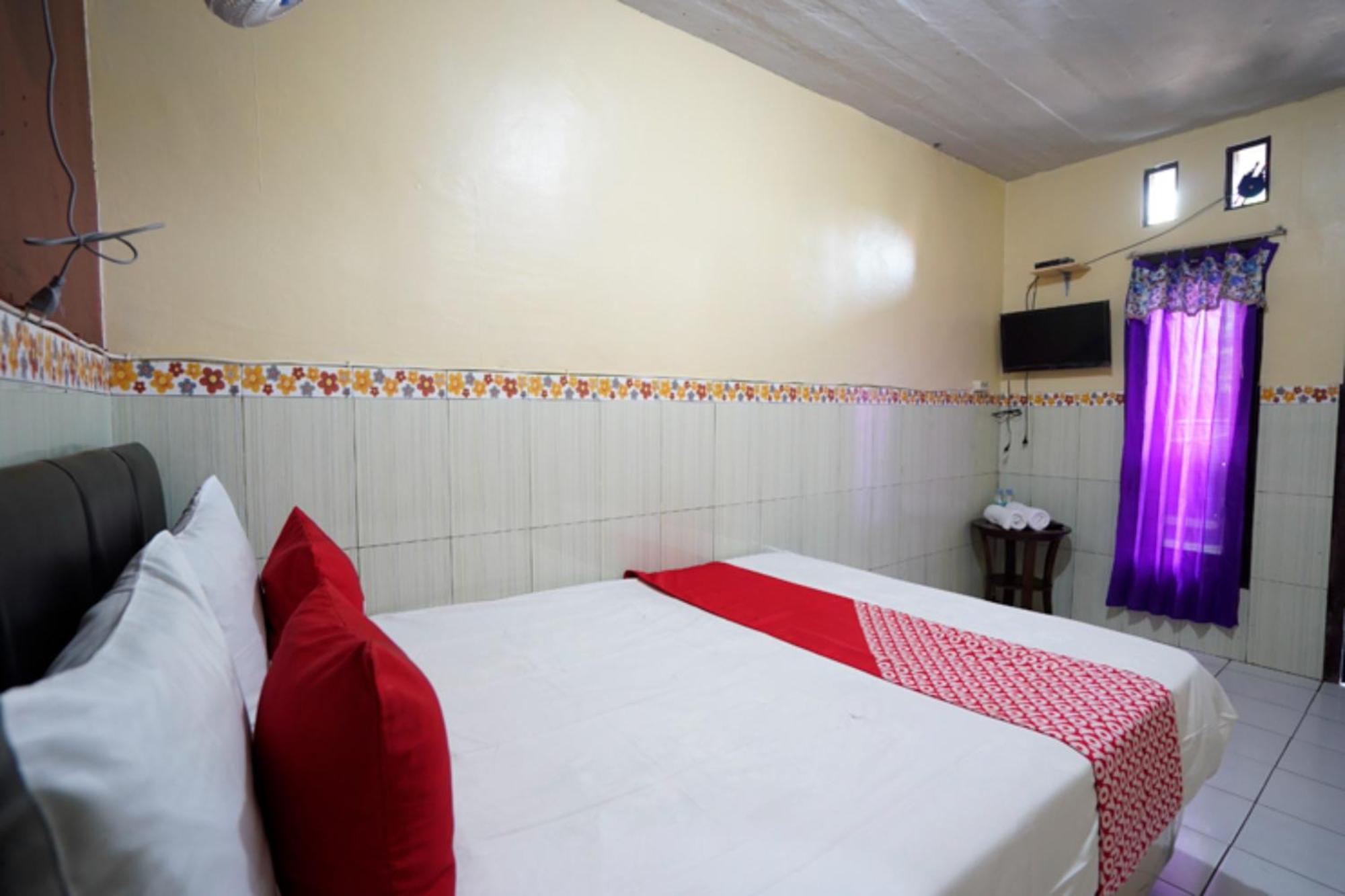 Oyo 927 Carina Hotel Claket Экстерьер фото